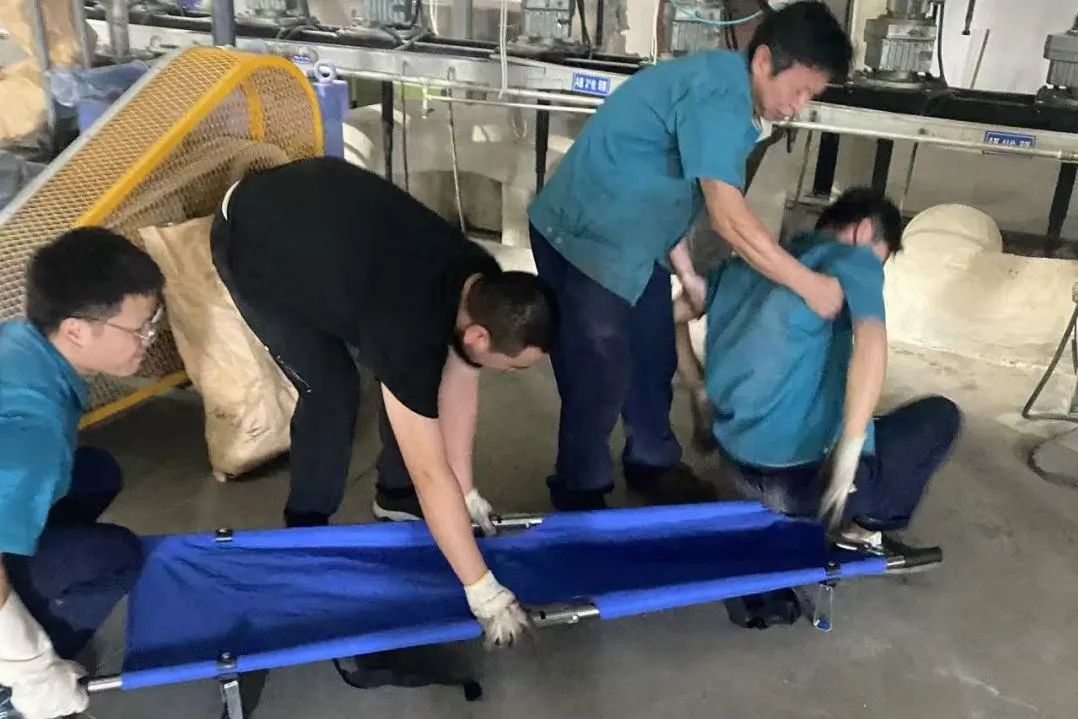Changshu pólýester framkvæmir neyðarbjörgunarbor fyrir hitaslag af völdum hás hita